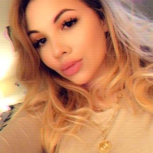 Meet your Posher, Halli